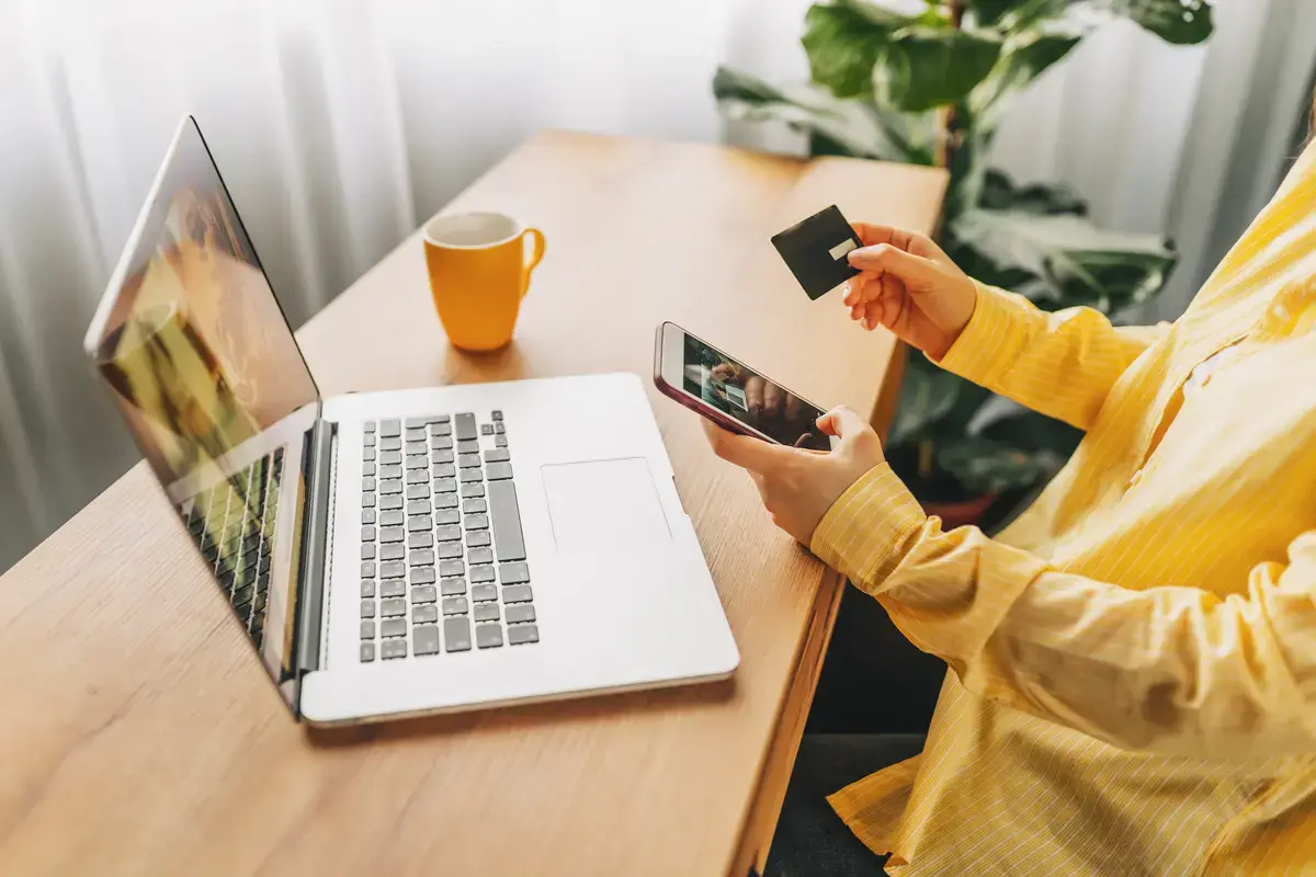 Cum să eviți capcanele la rezervările online de vacanță și să obții compensații de până la 600 de euro