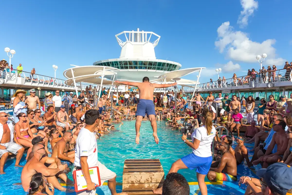 Regulile surprinzătoare privind vinul din Royal Caribbean