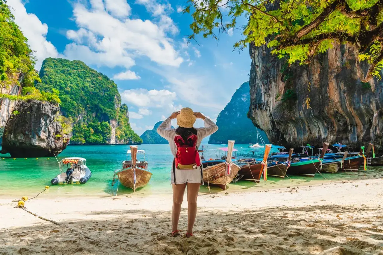 Thailanda la 554 de euro: Cum să prinzi zboruri ieftine în plin sezon