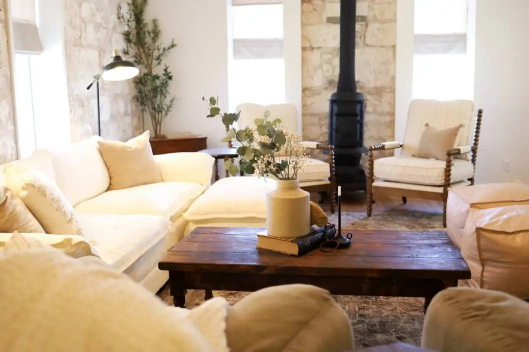 8 Airbnb-uri în Fredericksburg, Texas ideale pentru o scăpare liniștită în Hill Country