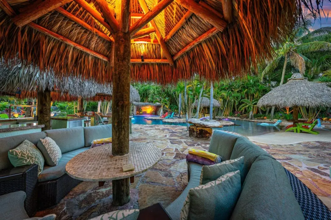 Tiki Airbnb-uri tropicale în Florida: vacanța de vis la palmieri