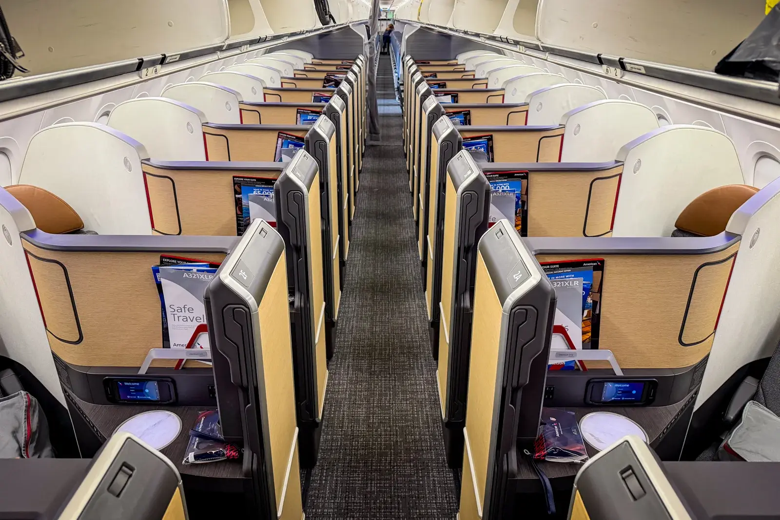 American Airlines introduce plată combinată cu bani și mile pentru membrii AAdvantage