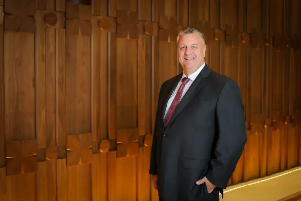 Centara Hotels & Resorts vrea să crească fără să-și mărească datoriile — prin parteneriate mari