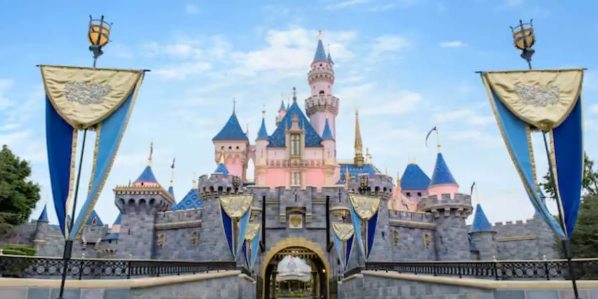 Miting de masă al Uniunii amenință experiența oaspeților din Disneyland la 17 octombrie 2026