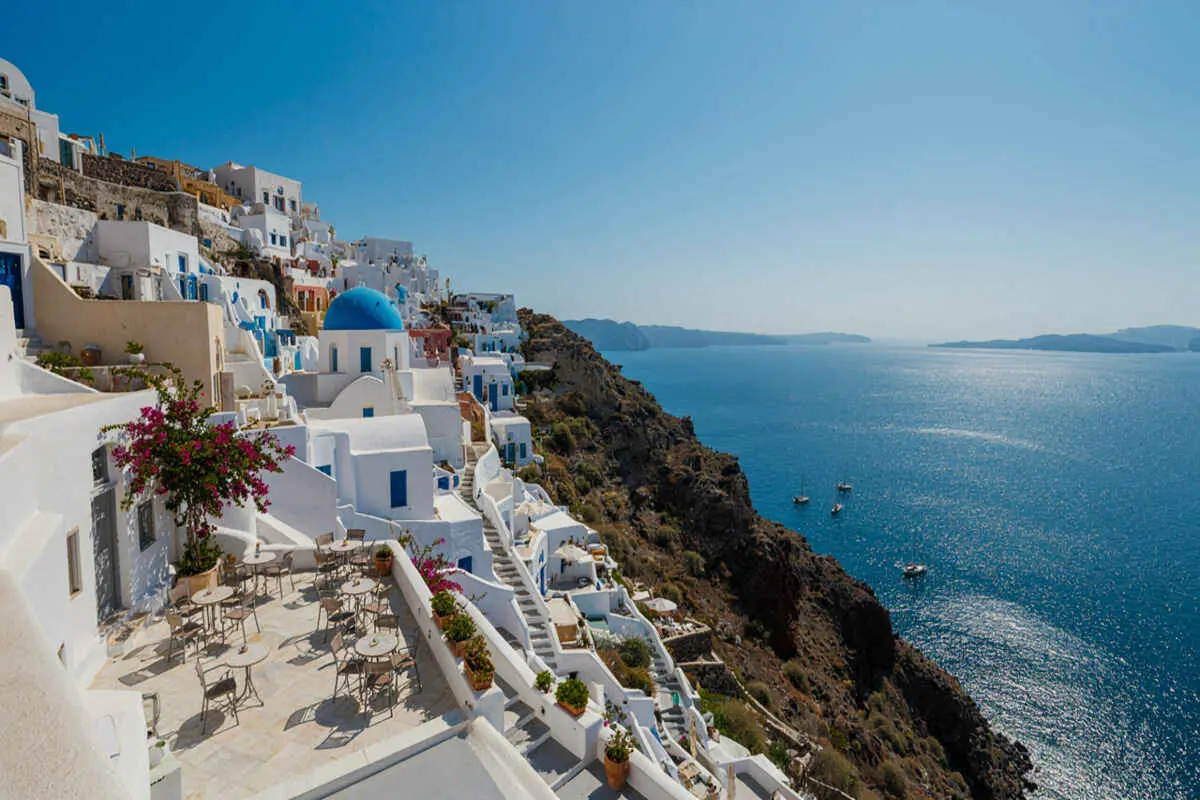 Grecia reînvie turismul din Santorini: cultură, gastronomie și toamnă în centrul atenției