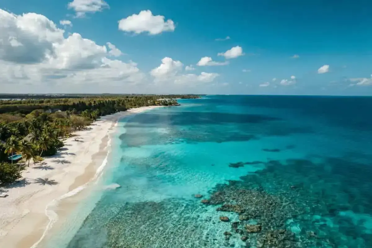 Insulele Cayman devin sponsor principal al premiilor CMEx 2026 pentru liderii turismului din Caraibe