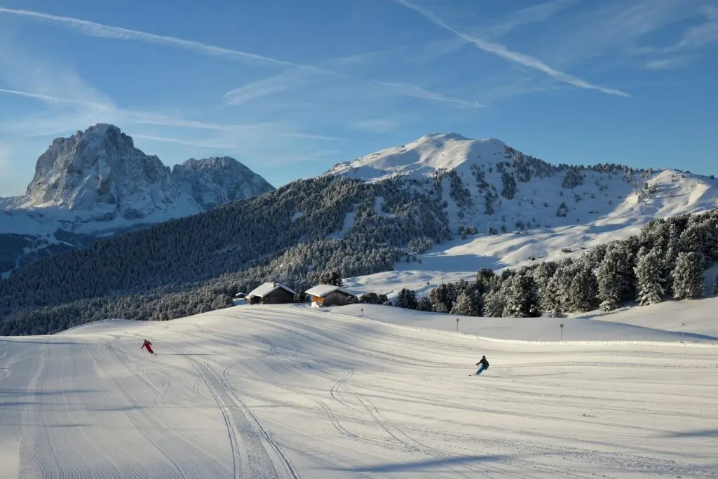 Italia dominează stațiunile de schi pentru iarna 2026: Zermatt e cel mai bun din lume