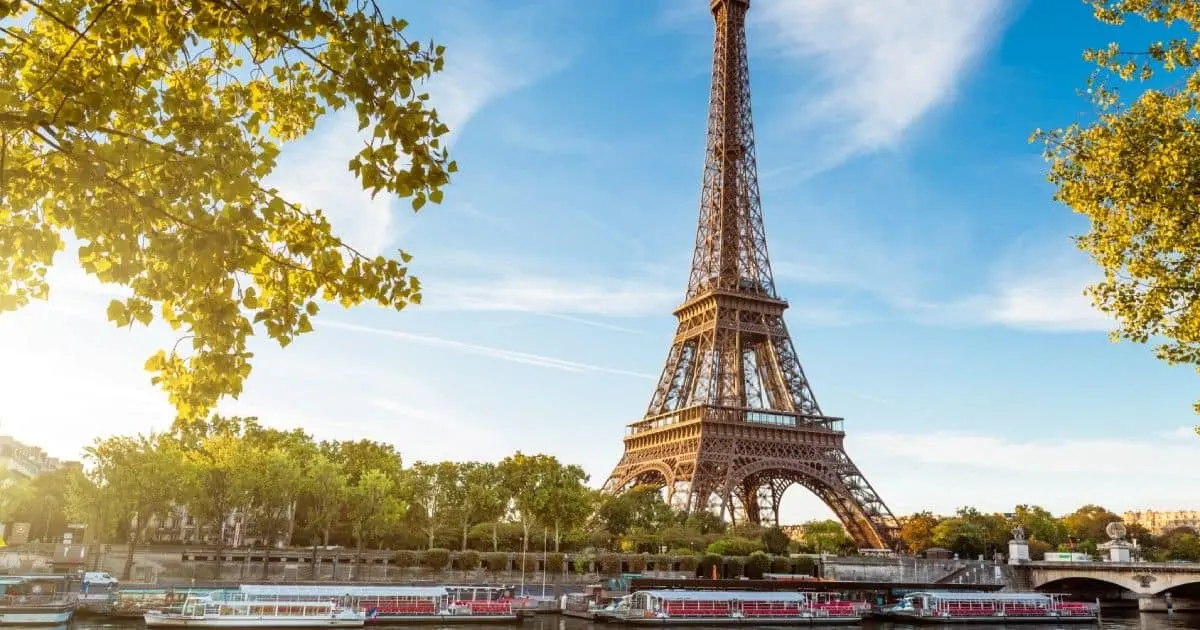 Franța ocupă primul loc, urmată de Spania și alte țări în cele mai importante destinații mondiale de turism